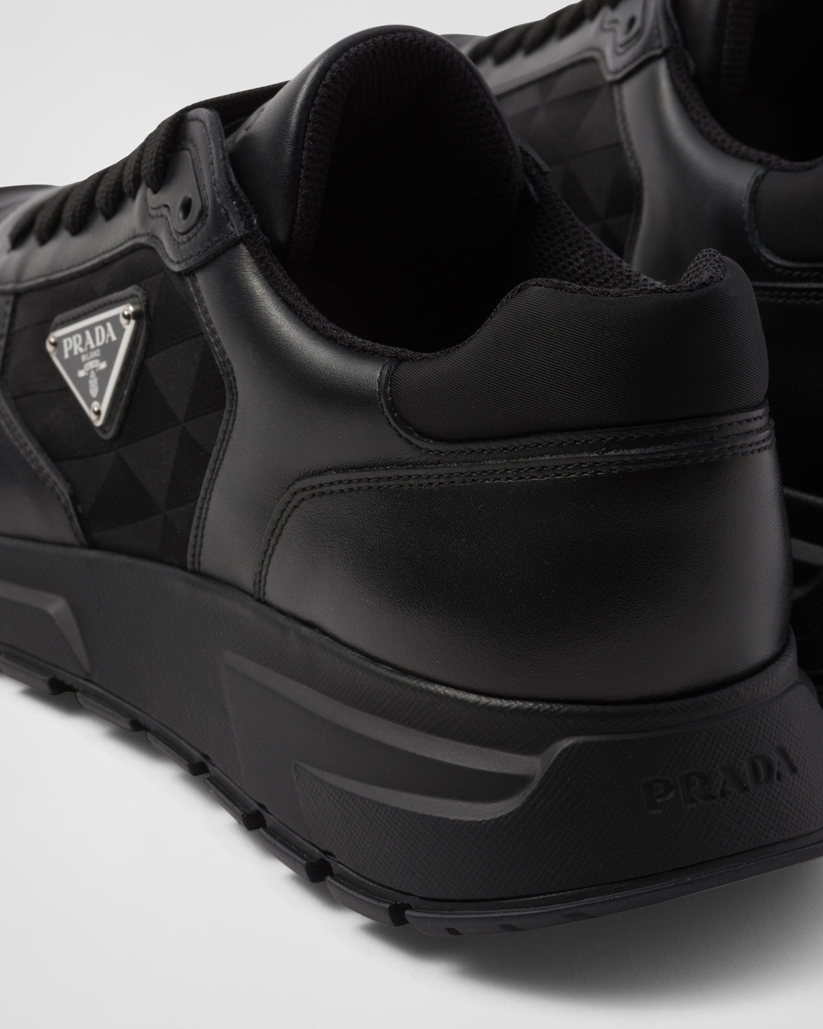 Basket Prada Noir