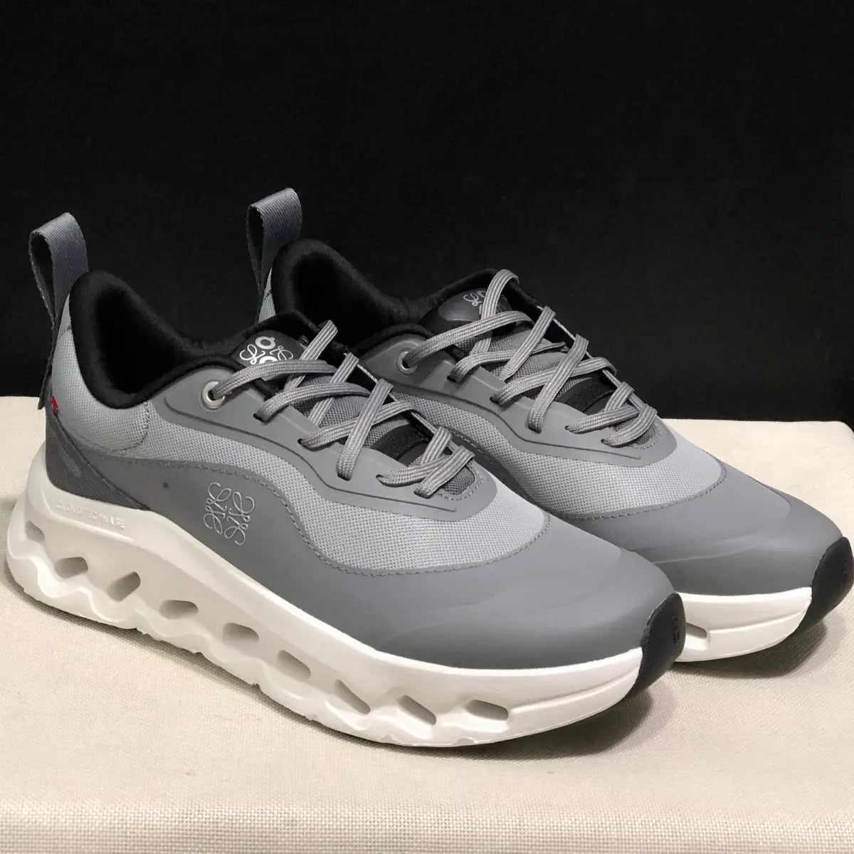 On Cloud × Loewe — Cloudtilt Gris